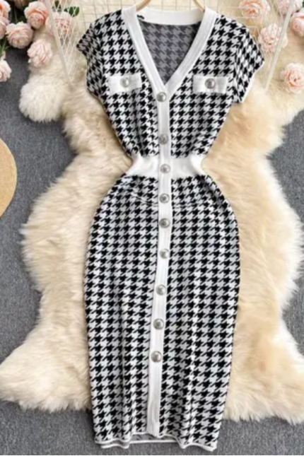 Vintage Knit V-Neck Midi Dress – Summer Casual