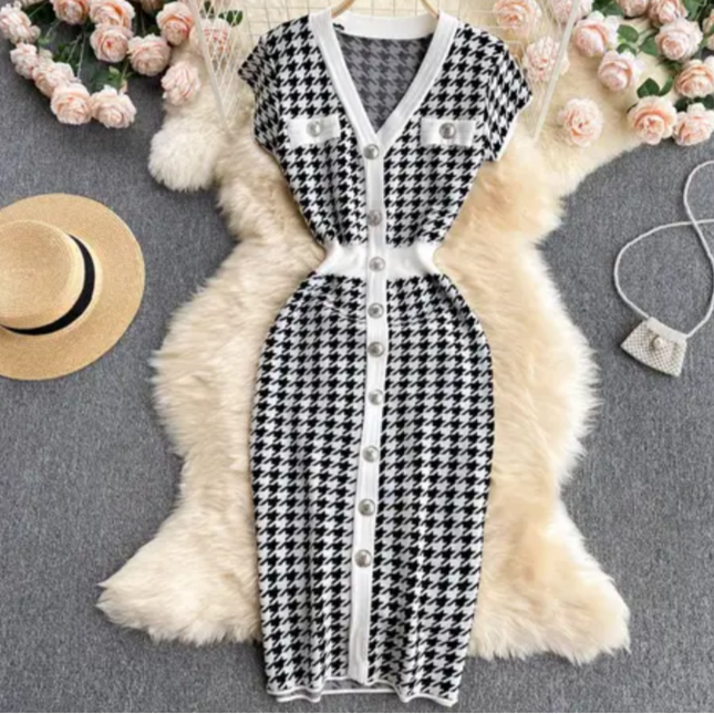 Vintage Knit V-Neck Midi Dress – Summer Casual