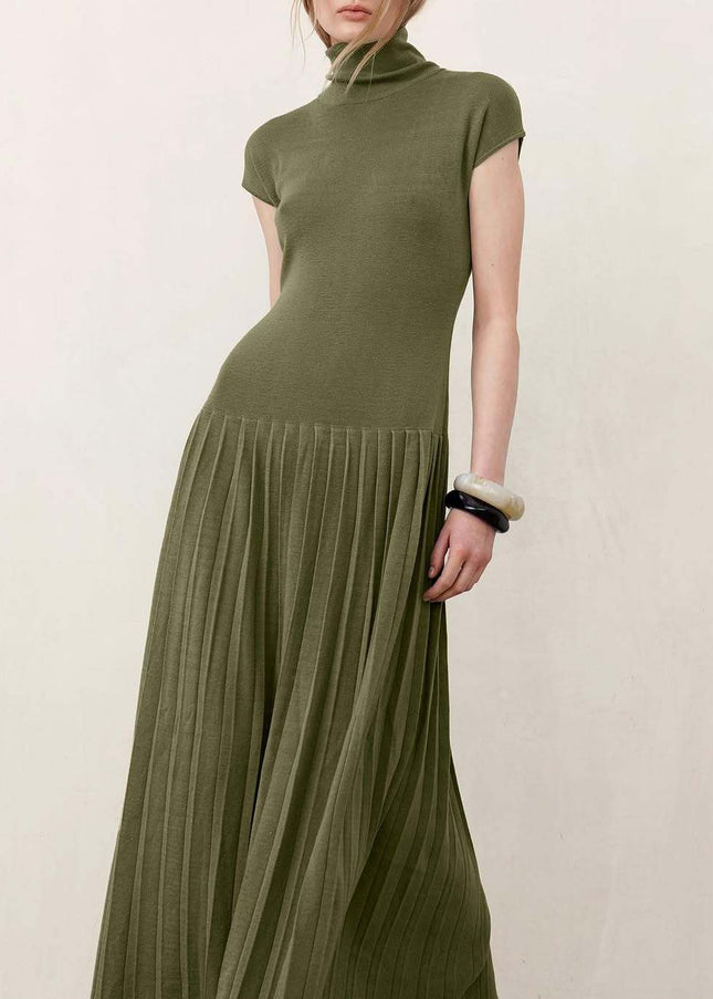 Long Dress – Sleek Look for Warm Evenings Out