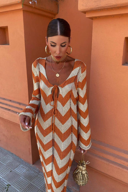 Long sleeve dress knitted