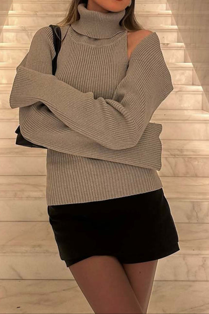 Off-Shoulder Knitted Top – Slouchy Elegance