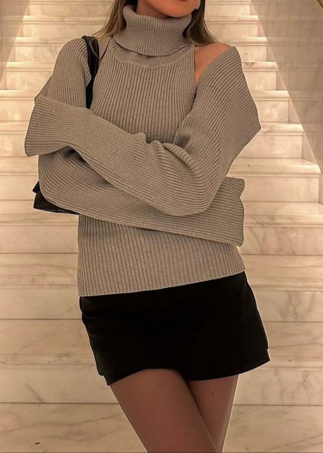 Off-Shoulder Knitted Top – Slouchy Elegance