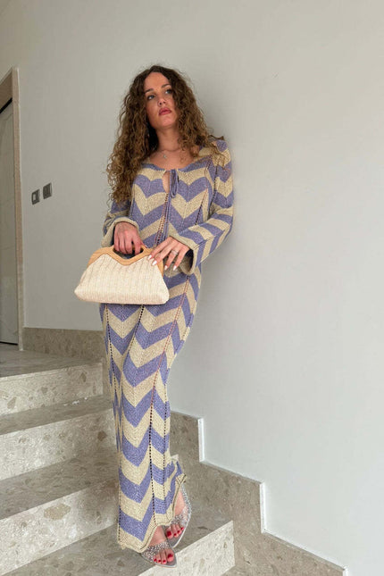 Long sleeve dress knitted