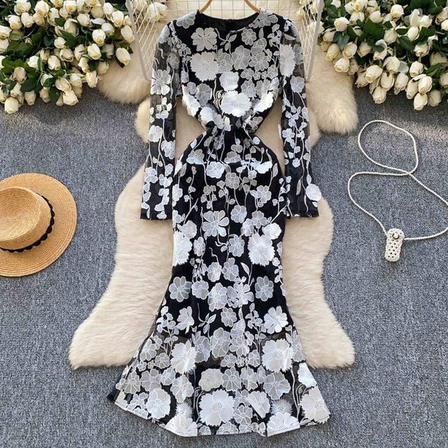 Women's Dress 2025 Spring Embroidery Waist Slim-Fit Dress
