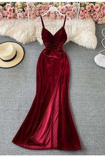 New Deep V Low-Cut High Open Fork Halter Banquet Host Gold Velvet Sexy Backless Evening Dresses