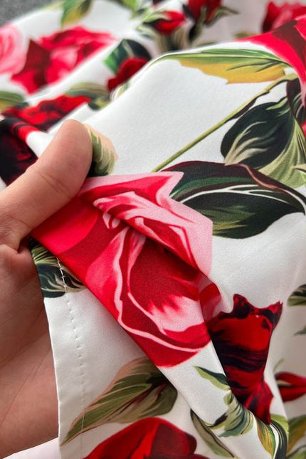 Estilo retro vestido estampado para mulheres no verão com uma cintura plissada a linha em torno do pescoço saia sem mangas