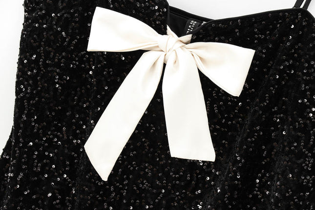 Black Color Front Bow Tie Sequin Spaghetti Strap Casual Fashion Mini Dress for Ladies