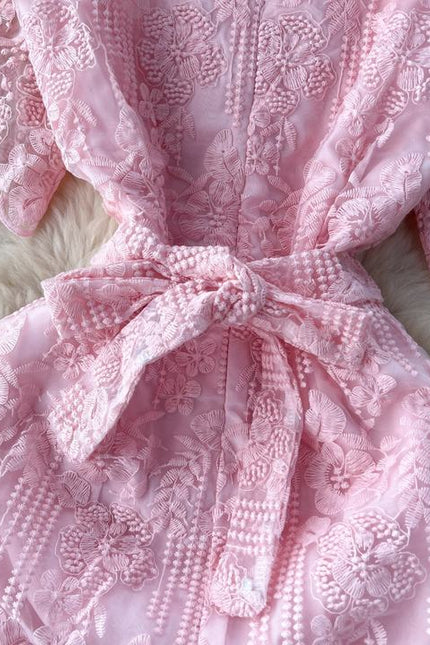 New Retro V-Neck Lace Embroidery Waist Wrapping for Slim Fashion Style Dress for Women