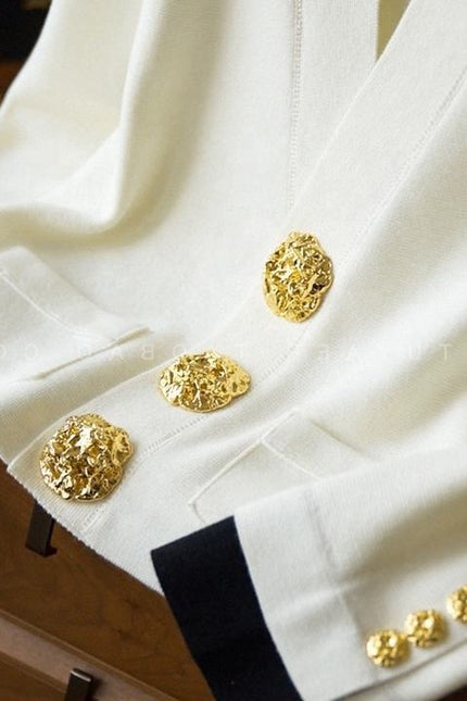 Knit Cardigan Women's Tops Autumn New Black and White Clashing Gold Buckle V-Neck Coat Jacket