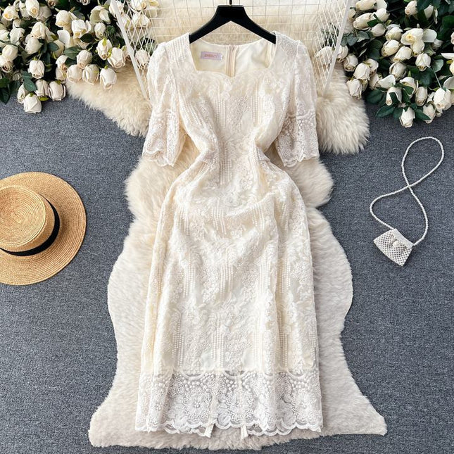 New Retro V-Neck Lace Embroidery Waist Wrapping for Slim Fashion Style Dress for Women