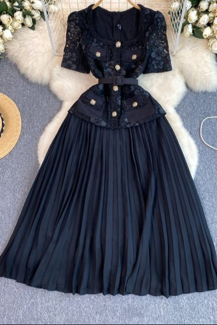 French Women Exquisite Square Neck Lace Patchwork Pleated Long Gown Elegant Casual Dress