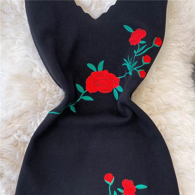 New Rose Embroidered Black Skinny Knitted Strap Split Dress for Women