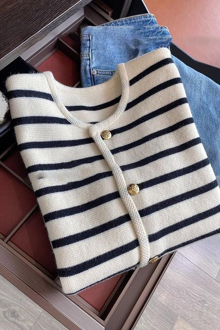 Cardigan for Women Single Breasted Crewneck Shirt Sweater Knit Cardigan