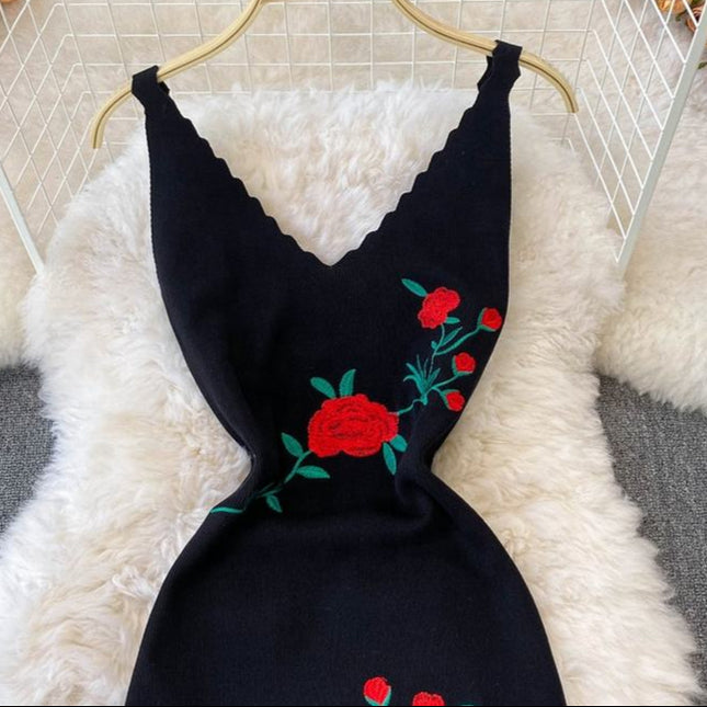 New Rose Embroidered Black Skinny Knitted Strap Split Dress for Women