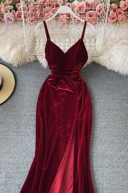 New Deep V Low-Cut High Open Fork Halter Banquet Host Gold Velvet Sexy Backless Evening Dresses