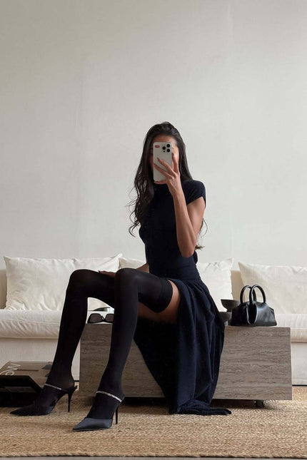 Long Dress – Sleek Look for Warm Evenings Out